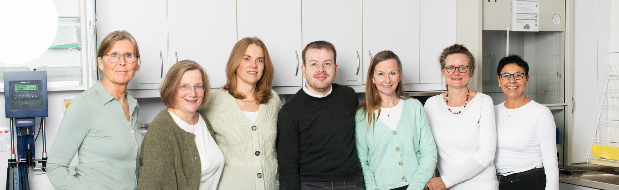 Das Team der Neuen Heckinghauser Apotheke in der Offizin